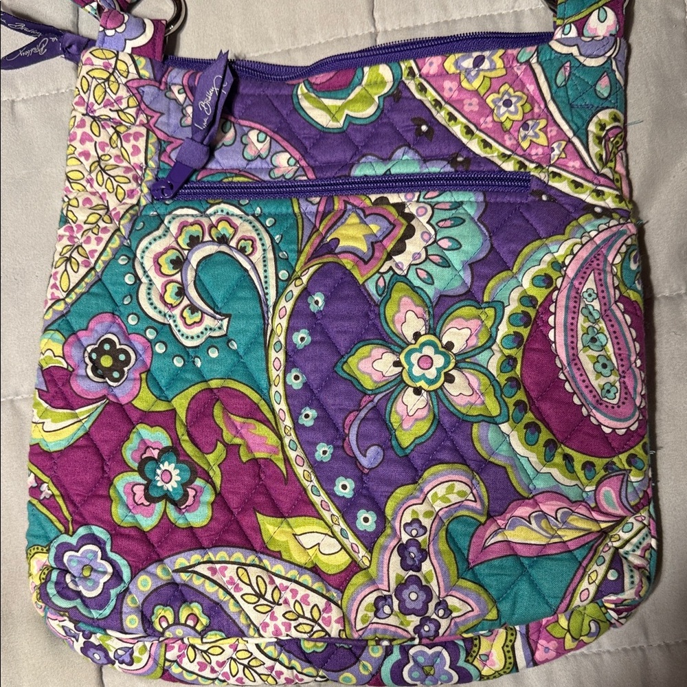 Vera Bradley Vibrant Purple Paisley tote w/matching coin purse. EC - Picture 6 of 12